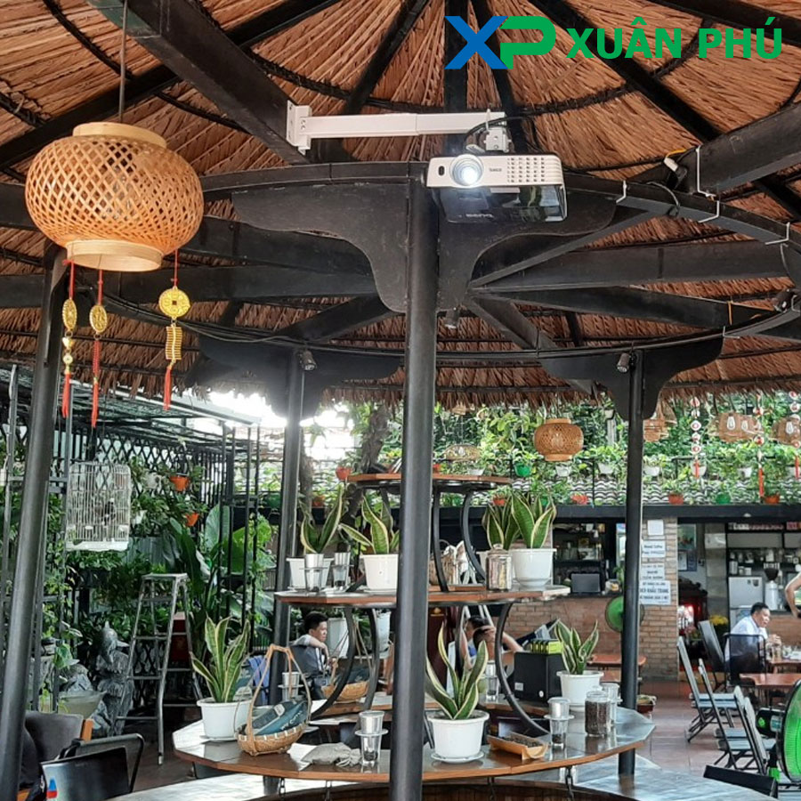 Giá Treo Máy Chiếu Ngang 1m2-2m